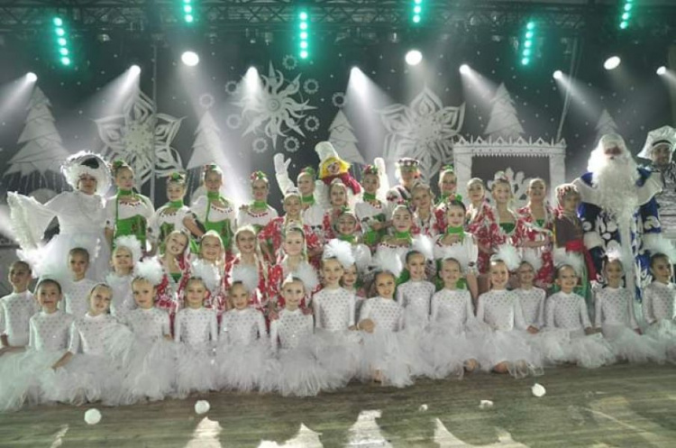 Главная ёлка города: в Кривом Роге прошёл грандиозный праздник для творчески одаренных детей (фото)