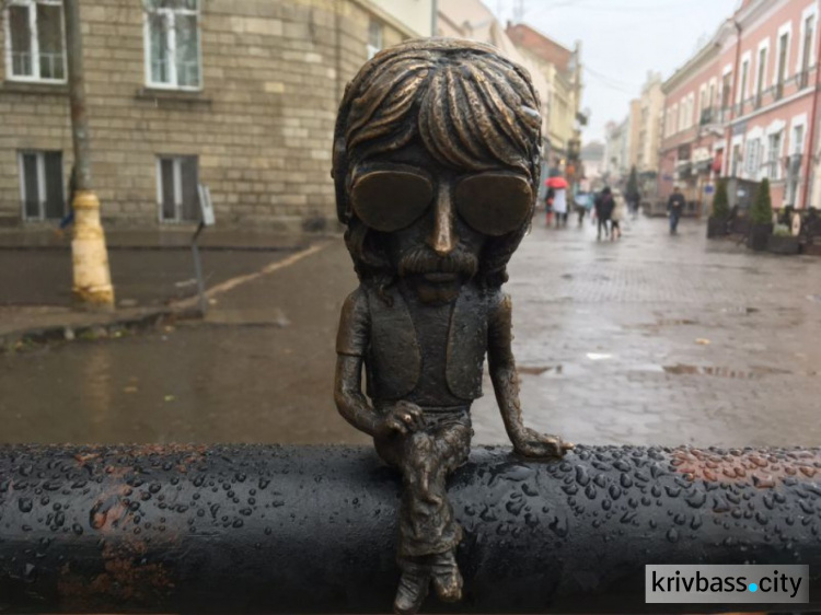 Памятник из Кривого Рога попал в ТОП самых интересных монументов Украины (ФОТО)