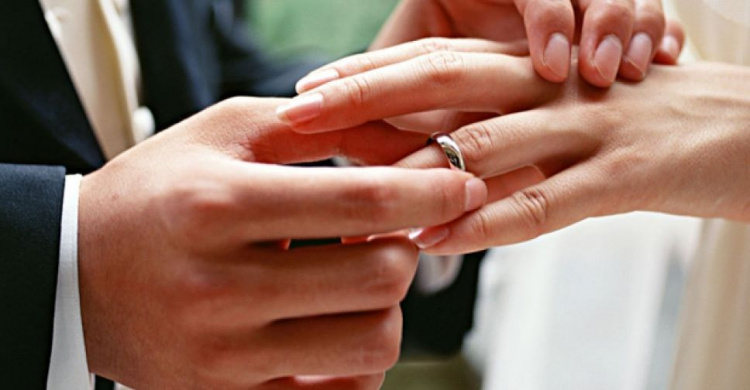 Семейные пары Кривого Рога приглашают обновить брачные обеты