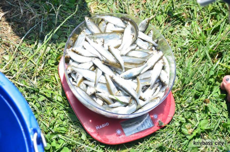 В Кривом Роге прошёл детский турнир по рыбалке (ФОТО)