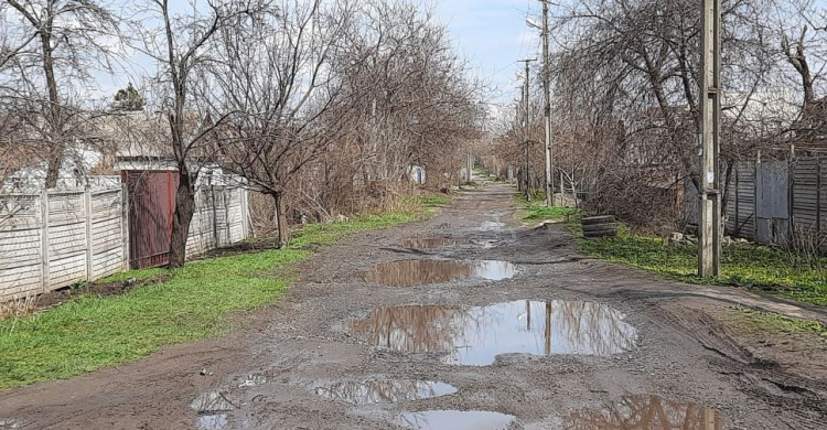 Петицію про ремонт доріг у селищі Бажанове підтримали більше 1 000 криворіжців