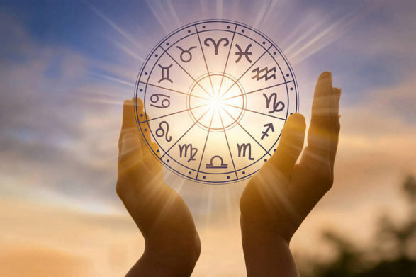 Хто буде найщасливішим у квітні: астрологи розповіли про три знаки зодіаку