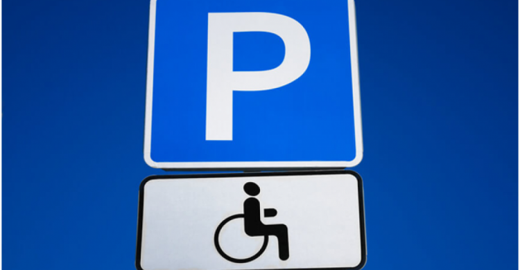 Кривой Рог: за парковку на местах для инвалидов новые штрафы