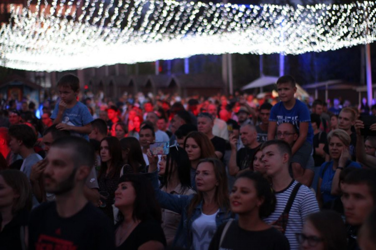 Прокачали на славу: в Кривому Розі відбувся перший рок-фестиваль «Залізна міць» (фото)
