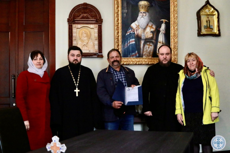 Ще одна церква на Дніпропетровщині відмовилася від московського управління