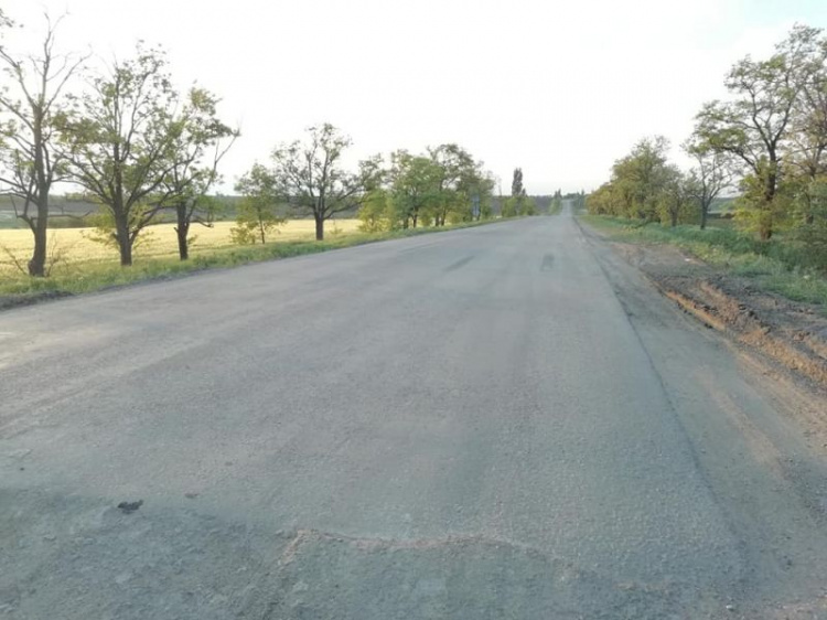 Водители останавливаются и целуют отремонтированную дорогу "Кривой Рог-Николаев" (ФОТО)