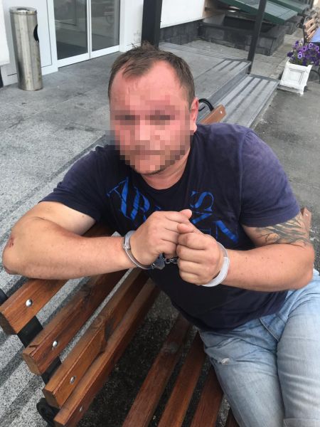 Жителя Кривого Рога задержали в столице при продаже кокаина на 1,4 миллиона гривен (фото)