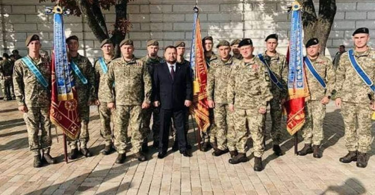 Президент Украины присвоил 17-й танковой бригаде Кривого Рога звание атамана Костя Пестушко