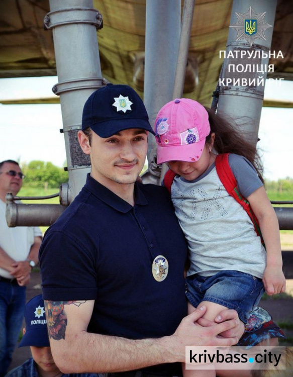 Дети патрульных Кривого Рога посетили аэродром (ФОТО)