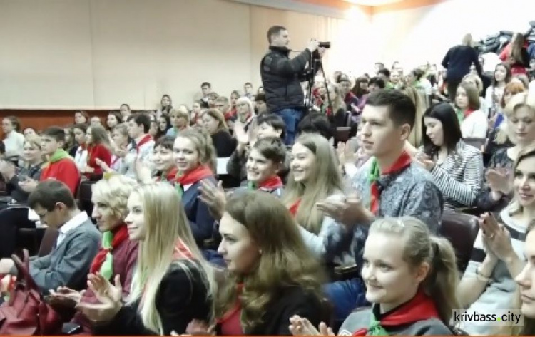 Школьники Кривого Рога состязались в конкурсе "Если бы мэром города был я" (фото)