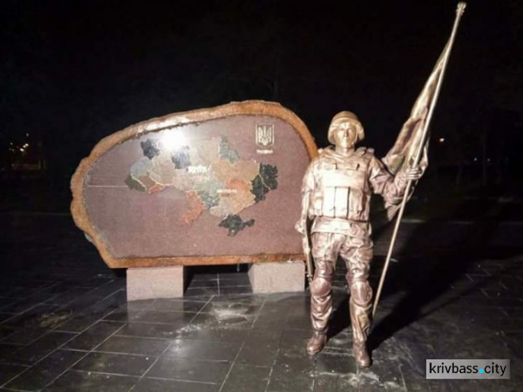 Воины батальона "Кривбасс" посетили торжественное открытие памятника Героям Украины (ФОТО)