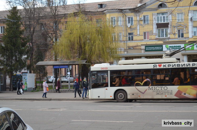 У Кривому Розі тролейбуси тиждень не ходитимуть до привокзальної площі: оновлена схема руху транспорту