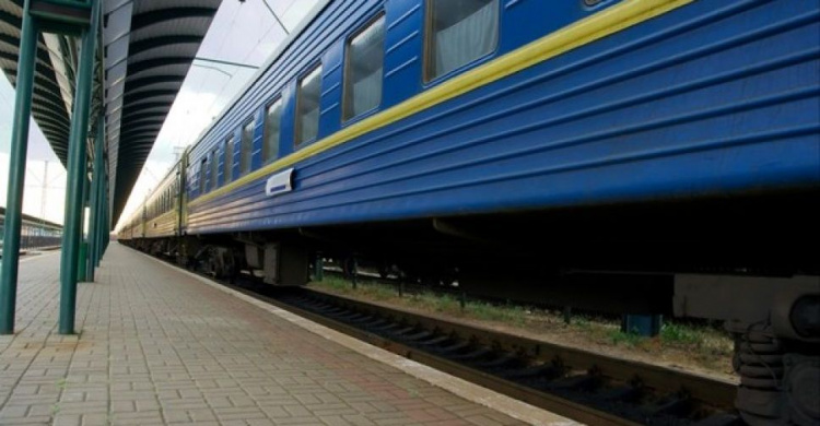 Маршрут поезда Кривой Рог - Киев продлили на новогодние праздники