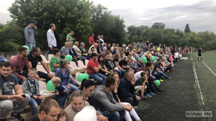 Звёзды киевского «Динамо» и «Кривбасса» встретились в футбольном поединке в Кривом Роге (ФОТО)