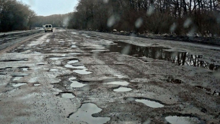 В Днепропетровской области неэффективно потратили средства на ремонт дорог