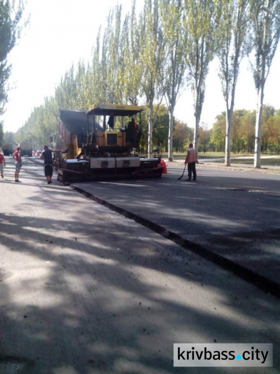 В Кривом Роге ремонтируют дорогу по улице Блюхера (ФОТОФАКТ)