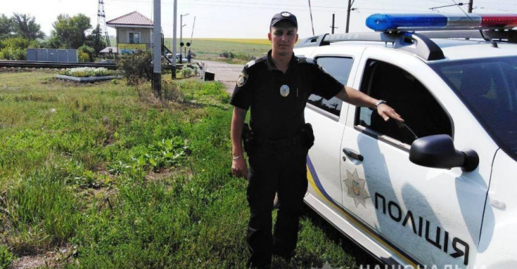 На Днепропетровщине полицейский помешал женщине совершить самоубийство