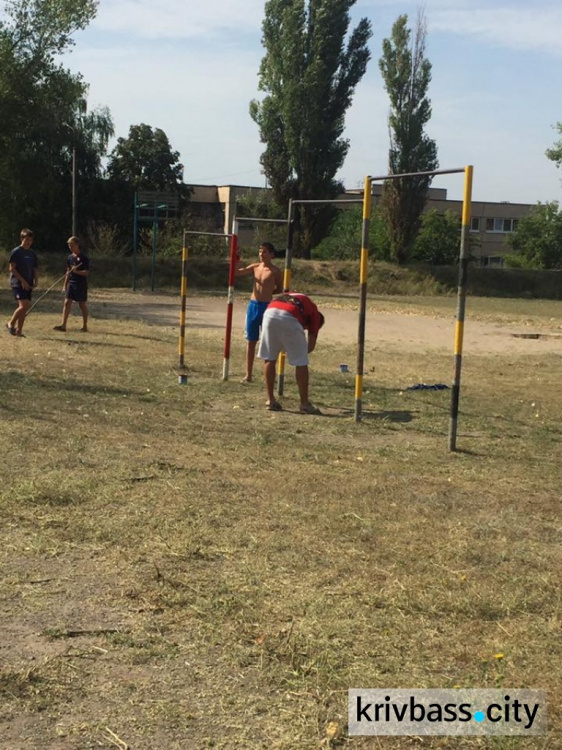 В Кривом Роге в поселке "Авангард" откроют обновленную спортивную площадку (ФОТО)