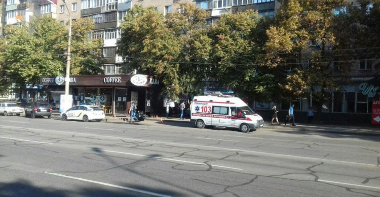 На оживлённой дороге в Кривом Роге мотоциклист сбил пешехода (ФОТО)