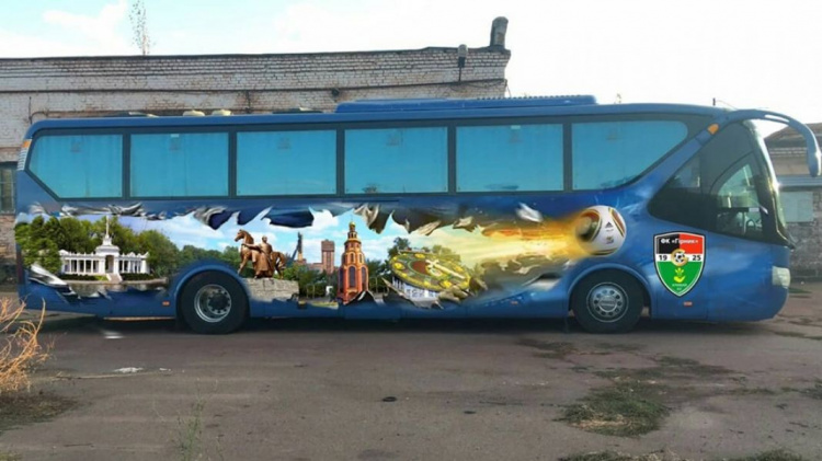 Жители Кривого Рога могут создать дизайн автобуса любимого футбольного клуба