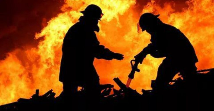 Не новогодняя работа: спасатели Кривого Рога тушили пожары в 5-ти районах города