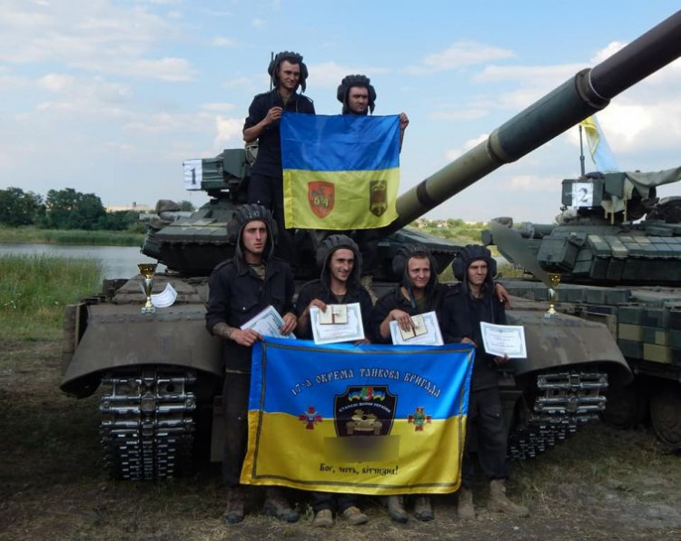 Танковый экипаж танкистов 17-й ОМТБр Кривого Рога стал лучшим в Украине (фото)