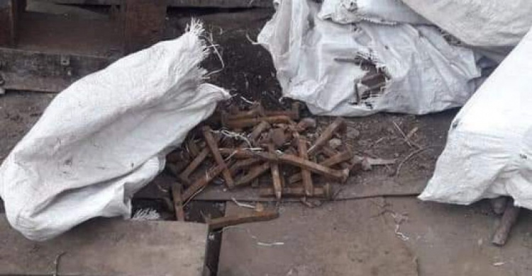 Криворожанину, открывшему пункт приёма металлолома у себя во дворе, грозит срок (фото)