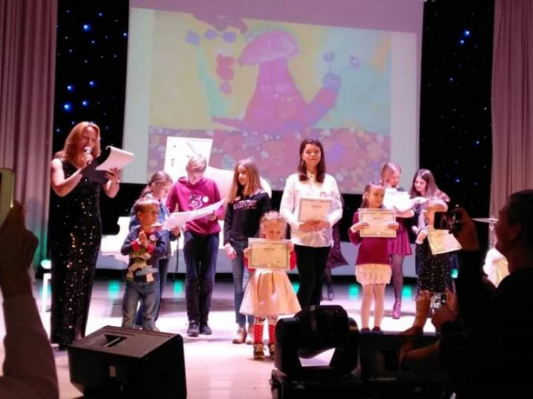 Киевляне оценили работы юных криворожан: участницы всеукраинского конкурса искусств получили награды (ФОТО)