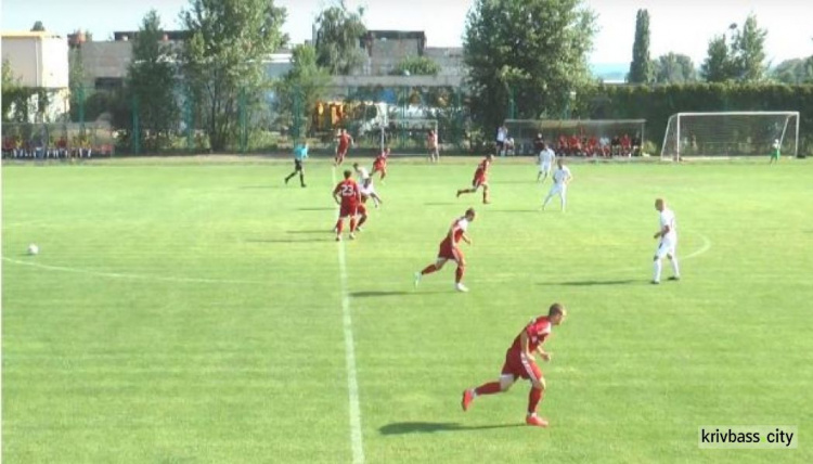Футболисты из Кривого Рога одержали очередную победу над профессиональным соперником (ФОТО)