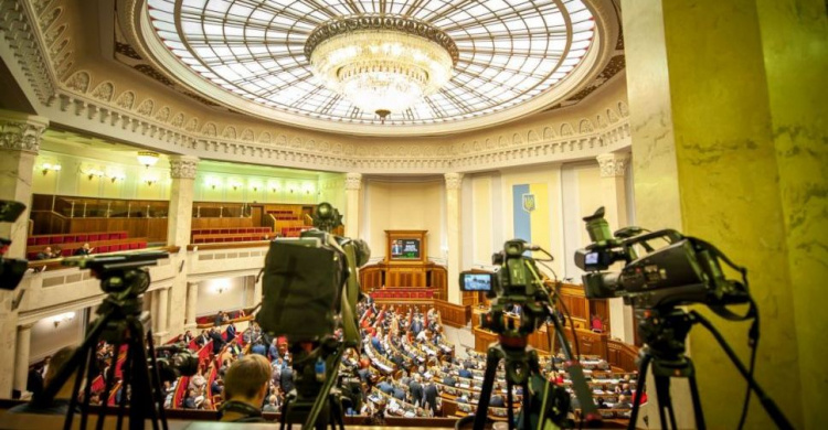 У Раді хочуть переглянути акредитації журналістів проросійських ЗМІ