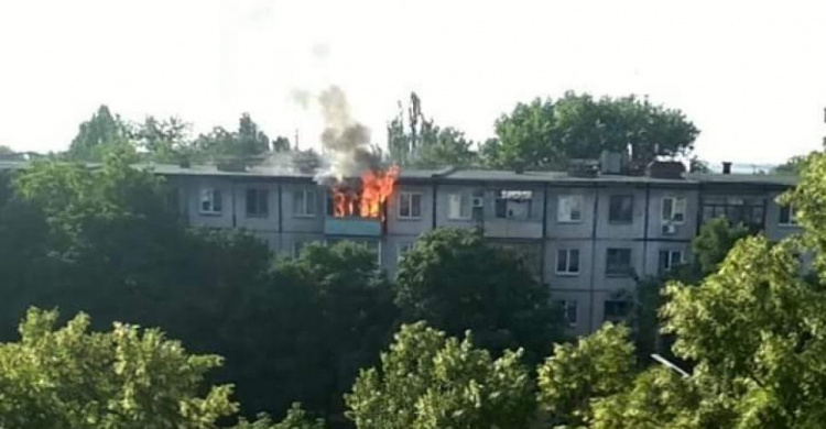 В Кривом Роге загорелась квартира на пятом этаже (фото)