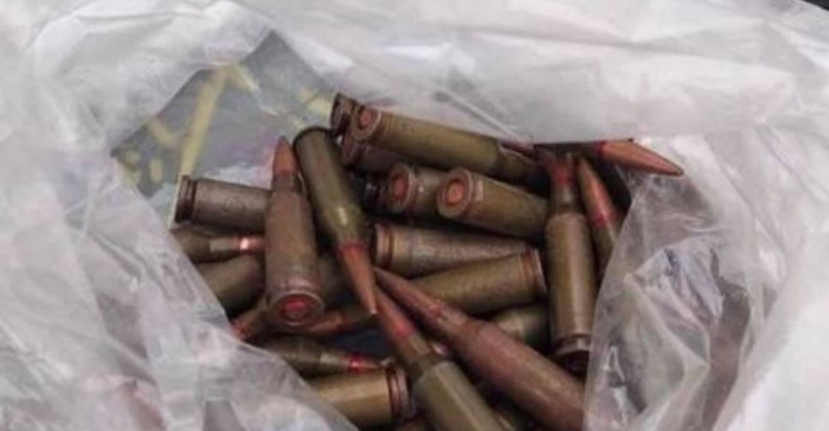 Полицейские Кривого Рога изъяли более 100 боеприпасов и оружие на улицах города (фото)