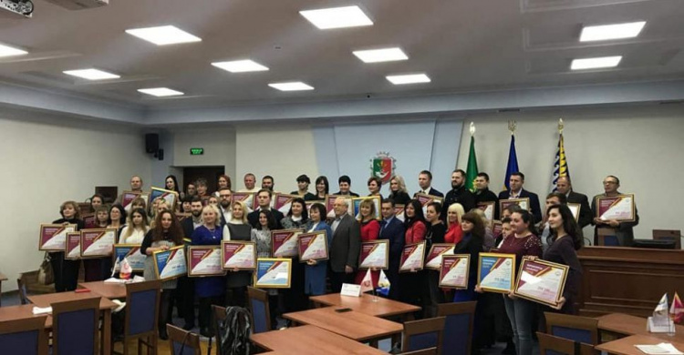 В Кривом Роге победители конкурса "Громадський бюджет-2020" получили сертификаты (фото)