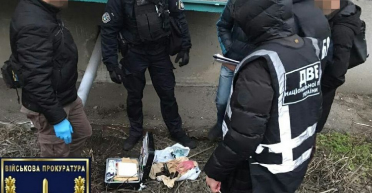В Днепропетровской области нацгвардейцы совместно с гражданскими торговали психотропными веществами