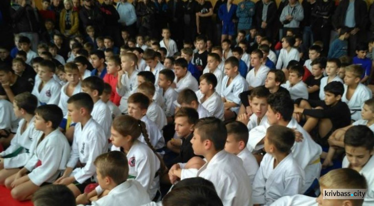 Юные спортсмены Кривого Рога отметились на областном турнире по самбо (ФОТО)