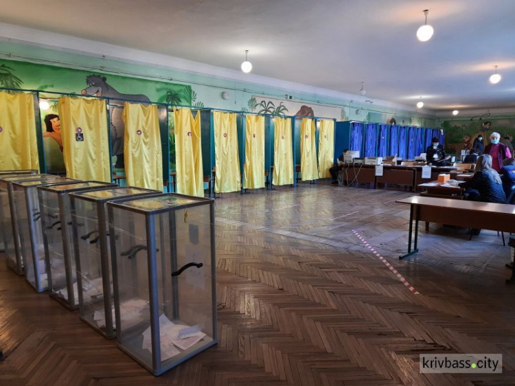 На выборы Криворожского городского головы явились 18 % горожан - сводка
