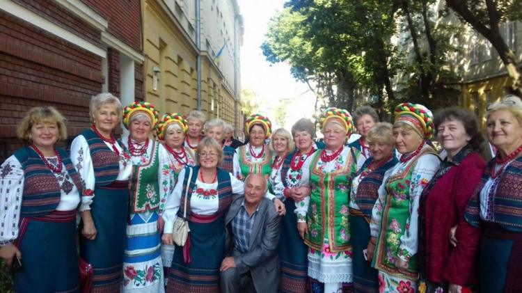 Коллектив из Криворожского района перепел всех на международном фестивале во Львове