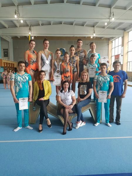 Криворожские акробаты стали призерами чемпионата Украины (фото)