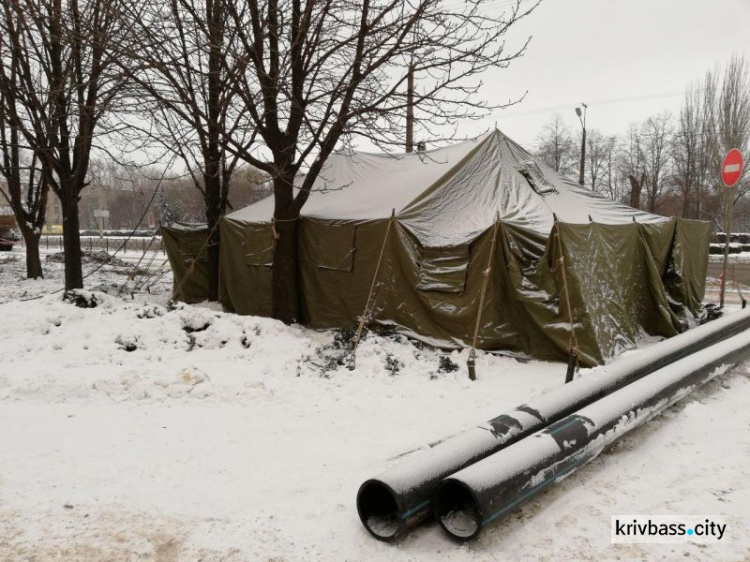 На проспекте Металлургов в Кривом Роге разбили палатки (ФОТО)