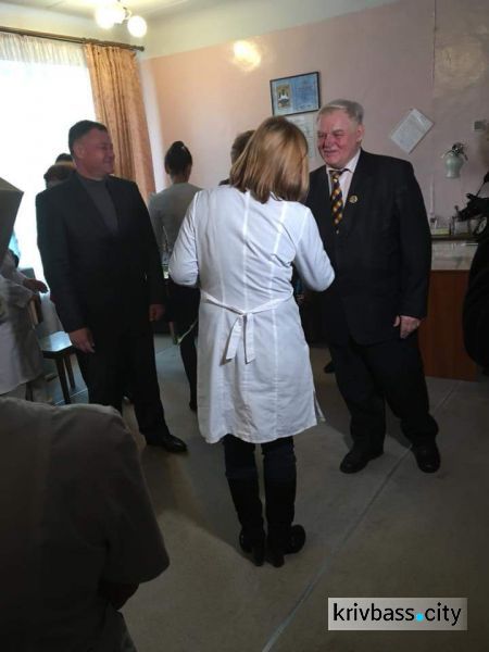 В Кривом Роге состоялось открытие обновленного отделения для лечения чернобыльцев (ФОТО)