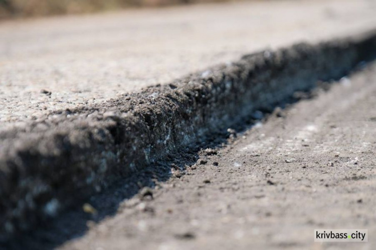 Как проходит долгожданный ремонт трассы Днепр-Кривой Рог (ФОТО)