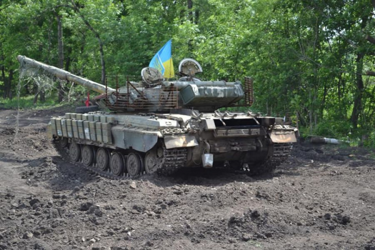 Танкисты криворожской танковой бригады проходят огневую подготовку в зоне проведения ООС (ФОТО)