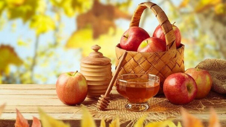 Яблучний Спас та День пасічника 19 серпня: прикмети та традиції цього дня