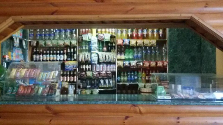 В Кривом Роге выявили больше сотни бутылок с алкогольной продукцией с признаками подделки (ФОТО)