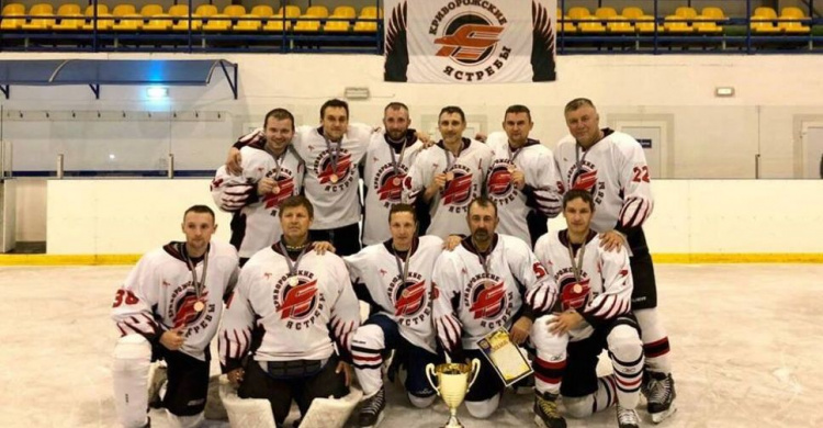 «Криворожские Ястребы» стали третьими на Чемпионате Украины по хоккею (ФОТО)