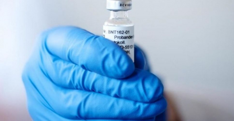 Україна попросила США допомогти з вакциною від COVID-19