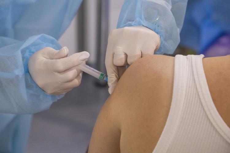 Чи безпечно комбінувати вакцини і вводити кілька щеплень в один день – коментар МОЗ