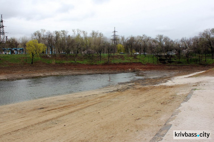 В Кривом Роге взялись за реконструкцию парка на Прудах в Покровском районе (ФОТО)