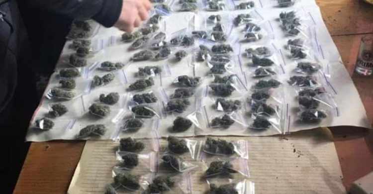 Криворожские правоохранители изъяли марихуаны на 250 тысяч гривен (ФОТО)