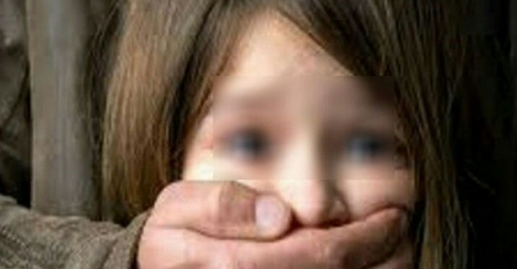 В Днепропетровской области задержали отчима за изнасилование 9 летней девочки